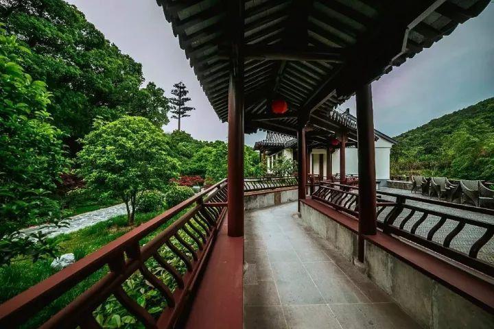 秋季观赏红叶有哪些性价比高的地方可以分享？